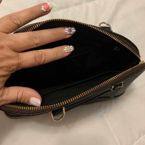 Coach small handbag great condition - Picture 3 of 3